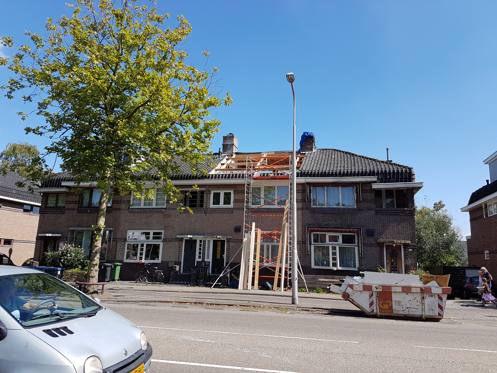 Nieuwe houten draagconstructie in een woning